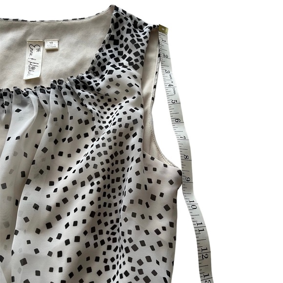 Emma & Michele sleeveless blouson dress White with confetti black squares Easter - Picture 7 of 11